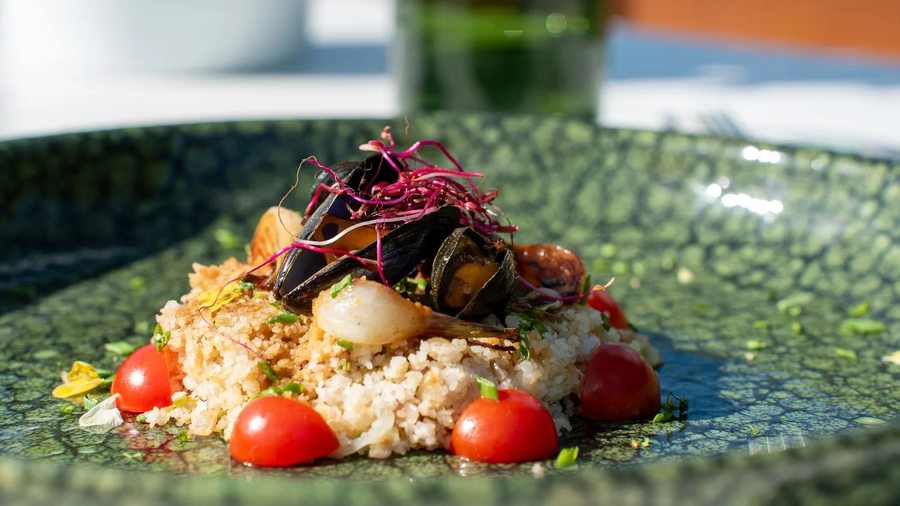 Diablasian Style Fonio with Mussels
